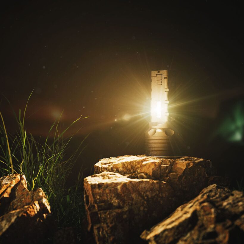 RovyVon S2 Premium 10,000 Lumens Spot and Flood Search Flashlight RovyVon S2 Premium 10,000 Lumens Spot and Flood Search Flashlight