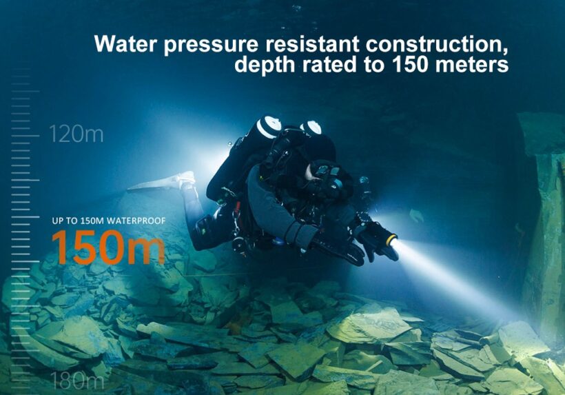 OrcaTorch D920 – 5000 Lumens Dive Light with 424-Meter Beam Distance and 150m Depth Rating